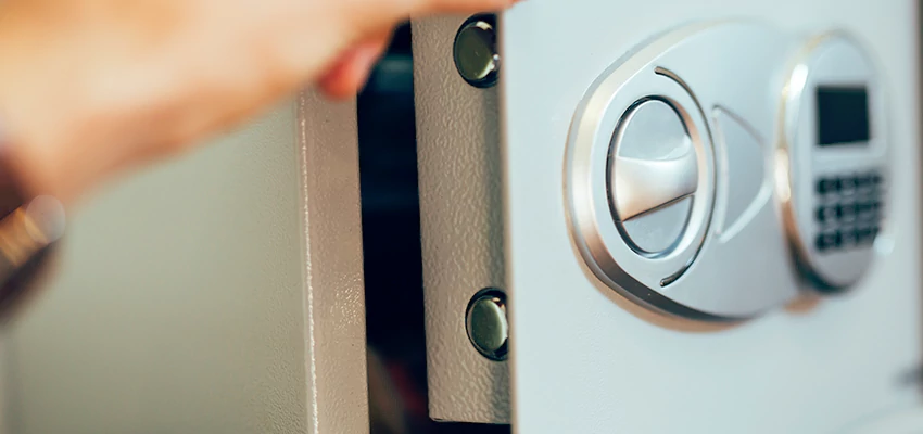 Fingerprint Safe Openers in Rosamond, CA