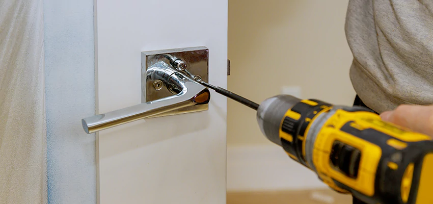 After-hours Locksmith  For Lock Troubleshooting in Rosamond, California
