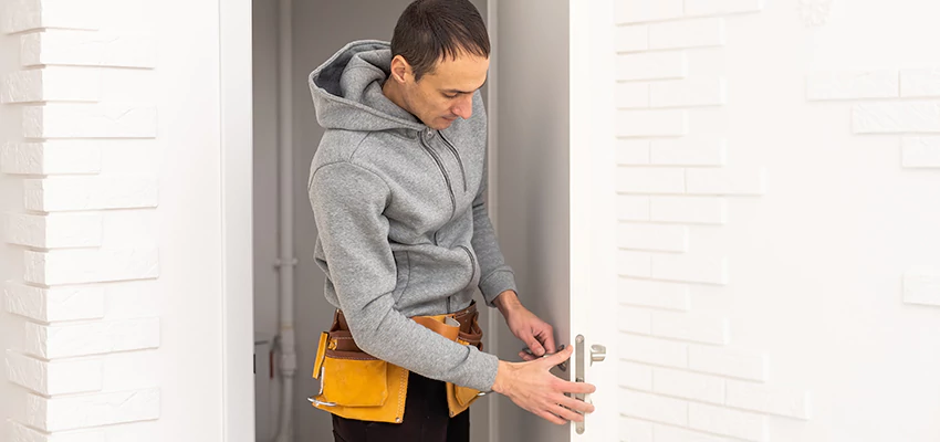 Nighttime Locksmith Near Me in Rosamond, CA